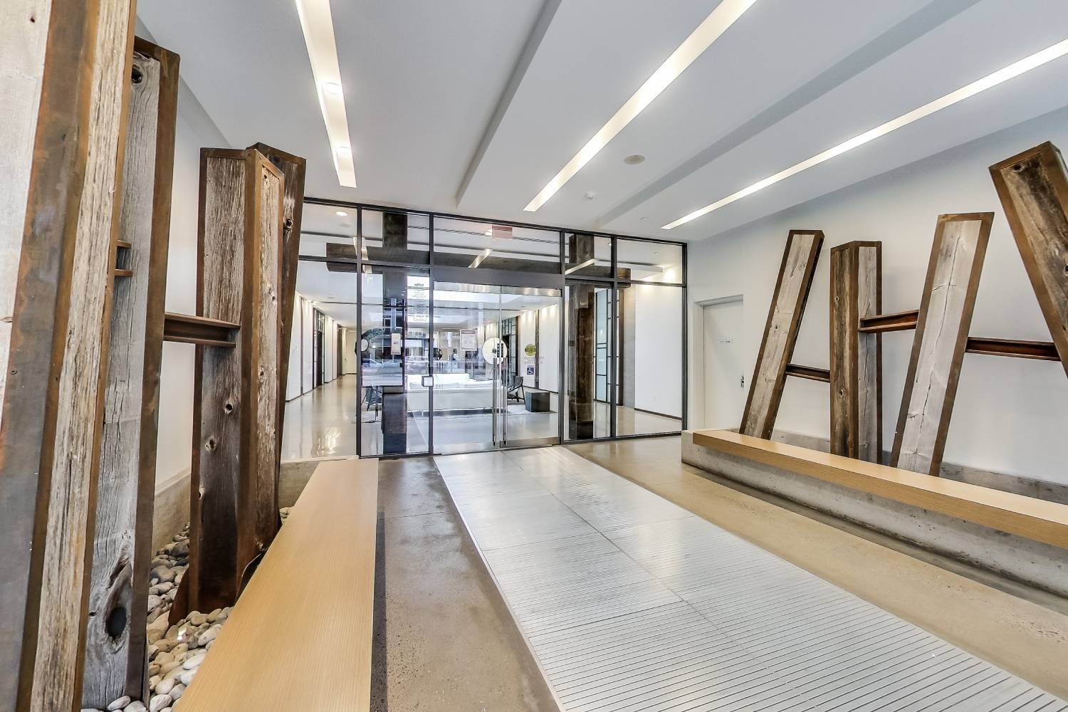King West downtown condo rental